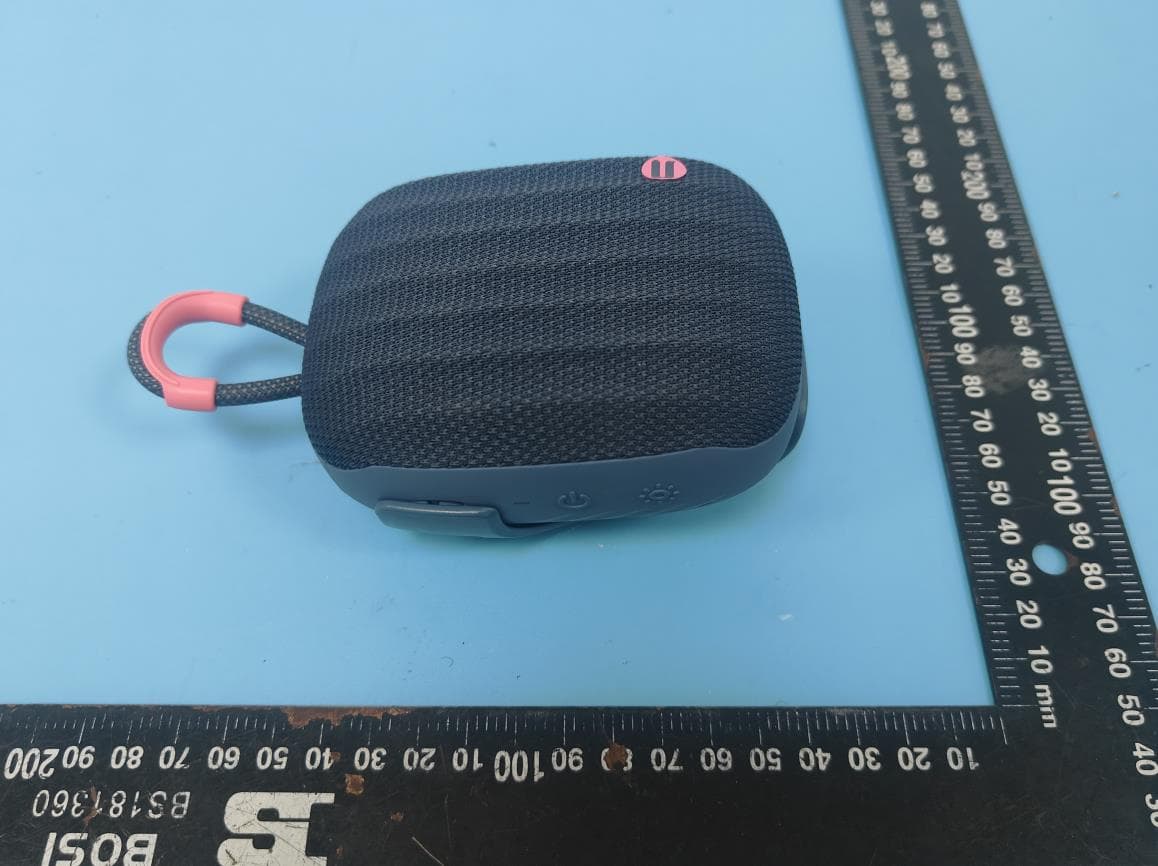 Bluetooth Speaker - FCC ID 2BOO7-CS23PLUS - Guangzhou Caankei Electronics Co.,Ltd. (2)