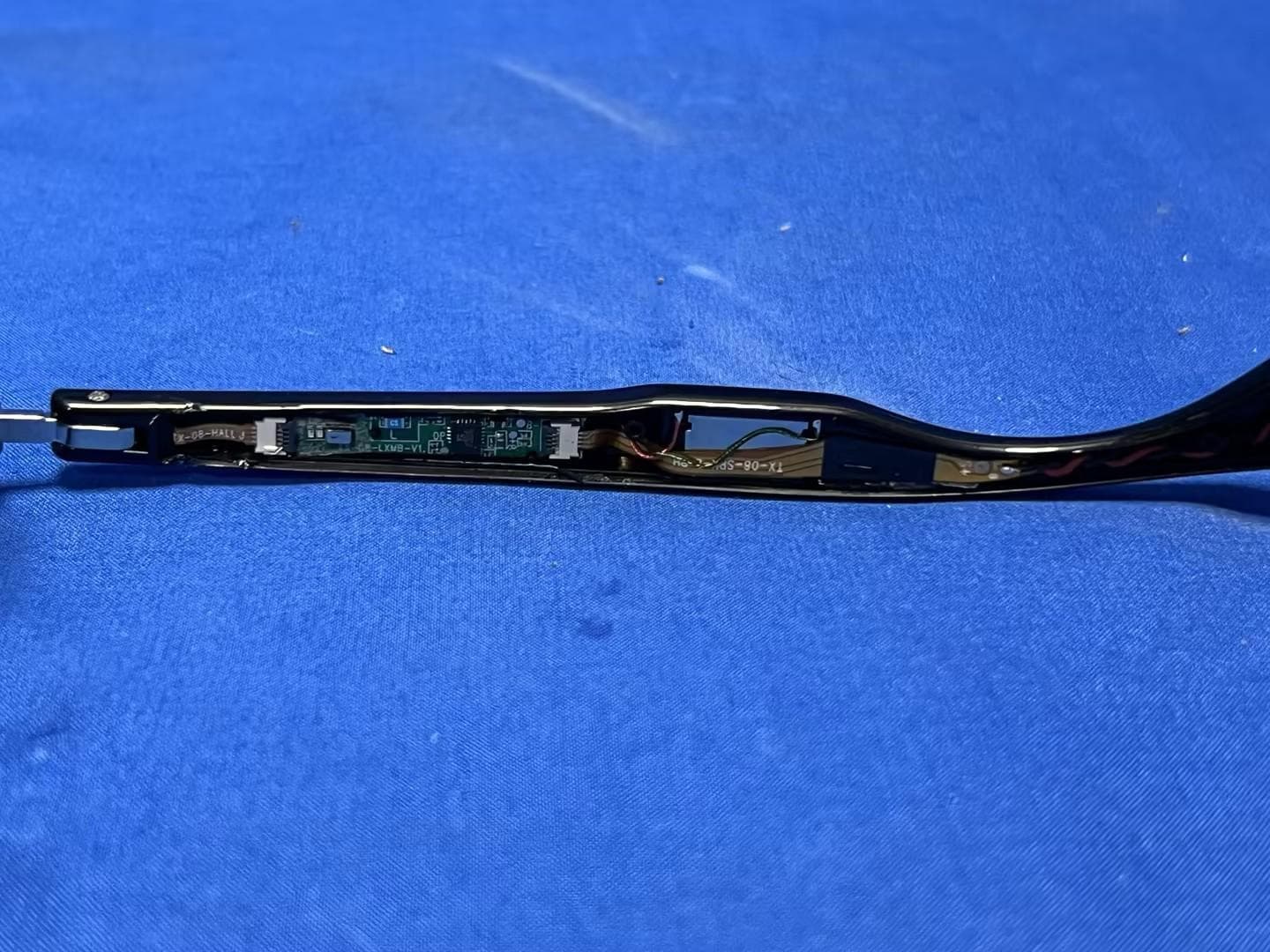 Smart Glasses - FCC ID 2BOTZ-TX-08 - Danyang Tianxi Intelligent Technology Co., Ltd. (3)