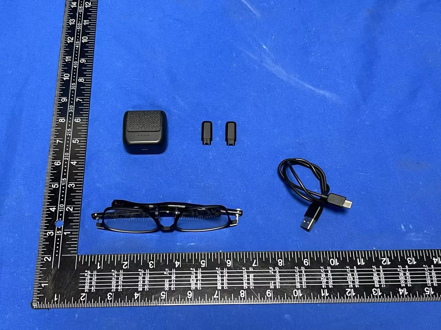 Smart Glasses - FCC ID 2BOTZ-TX-08 - Danyang Tianxi Intelligent Technology Co., Ltd.
