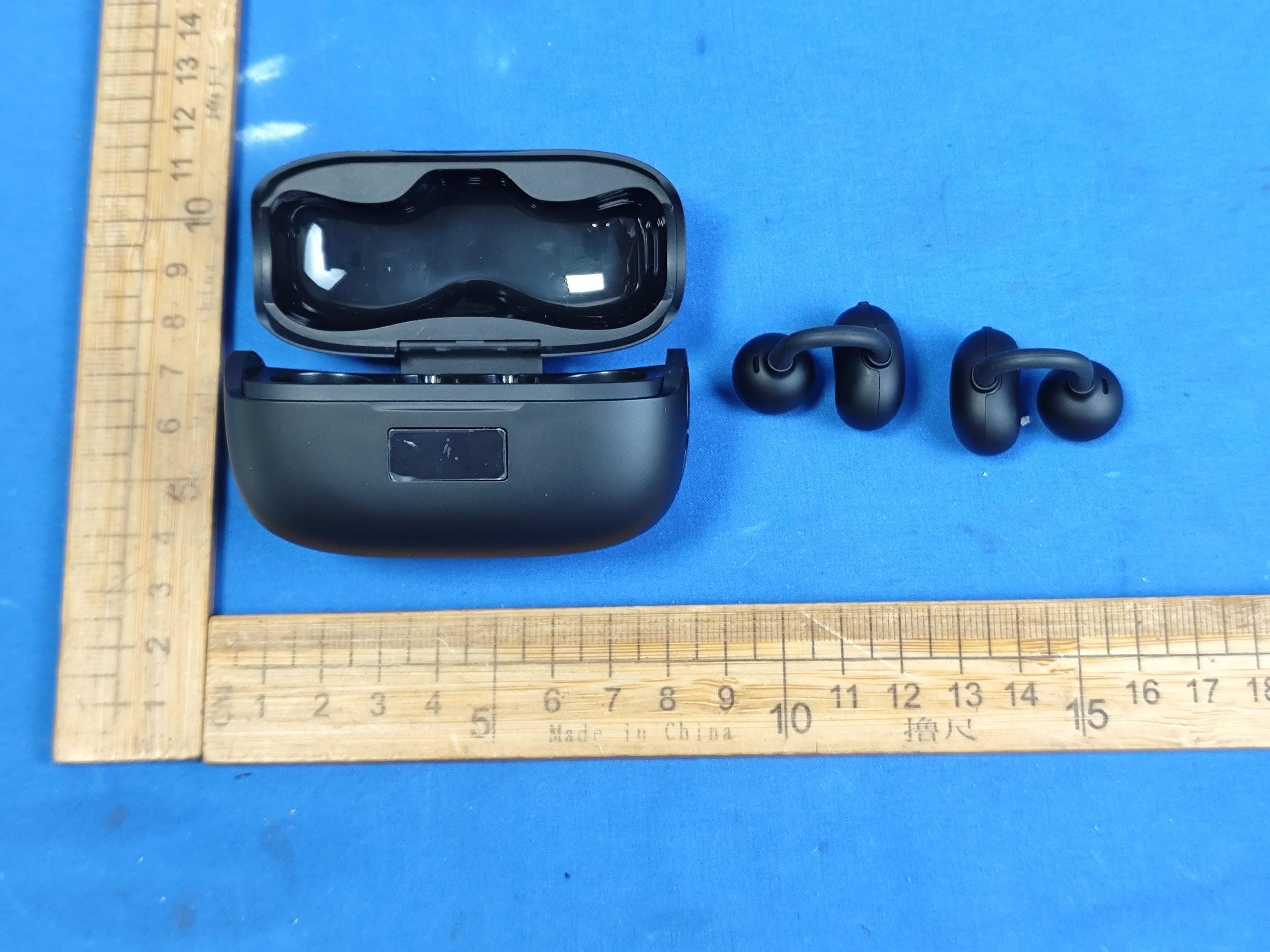 Charging Case - FCC ID 2BP4H-FSB02-CC - Shenzhen Flysounds Medical Technology Co.,Ltd. (5)