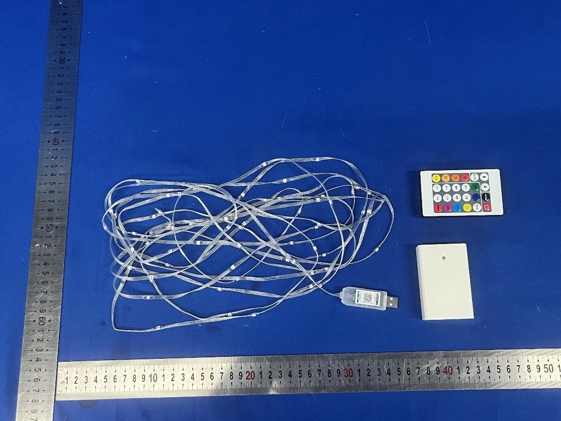 Light-up costume - FCC ID 2BPL9-IRBLHC001 - Guangzhou Weijie Trading Co., Ltd. (4)