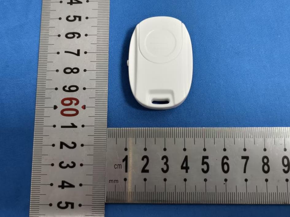 Bluetooth remote control - FCC ID 2BPMD-CH4 - Shenzhen Dequn Quick Circuit Co., Ltd (2)