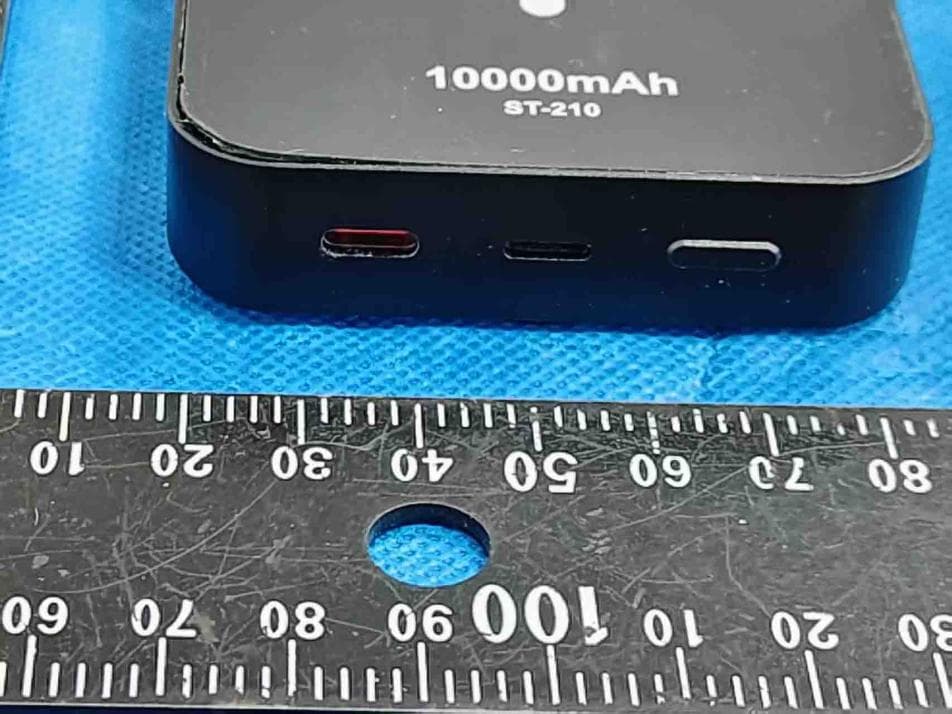 Power Bank - FCC ID 2BPRX-ST-210 - DongGuan SENTEMEI Electronics Technology Co., LTD (3)