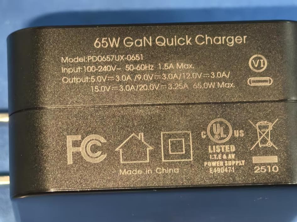 Laptop - FCC ID 2BQ6A-R2 - Shenzhen Qianhai Zhonghongsheng Network Technology Co., LTD