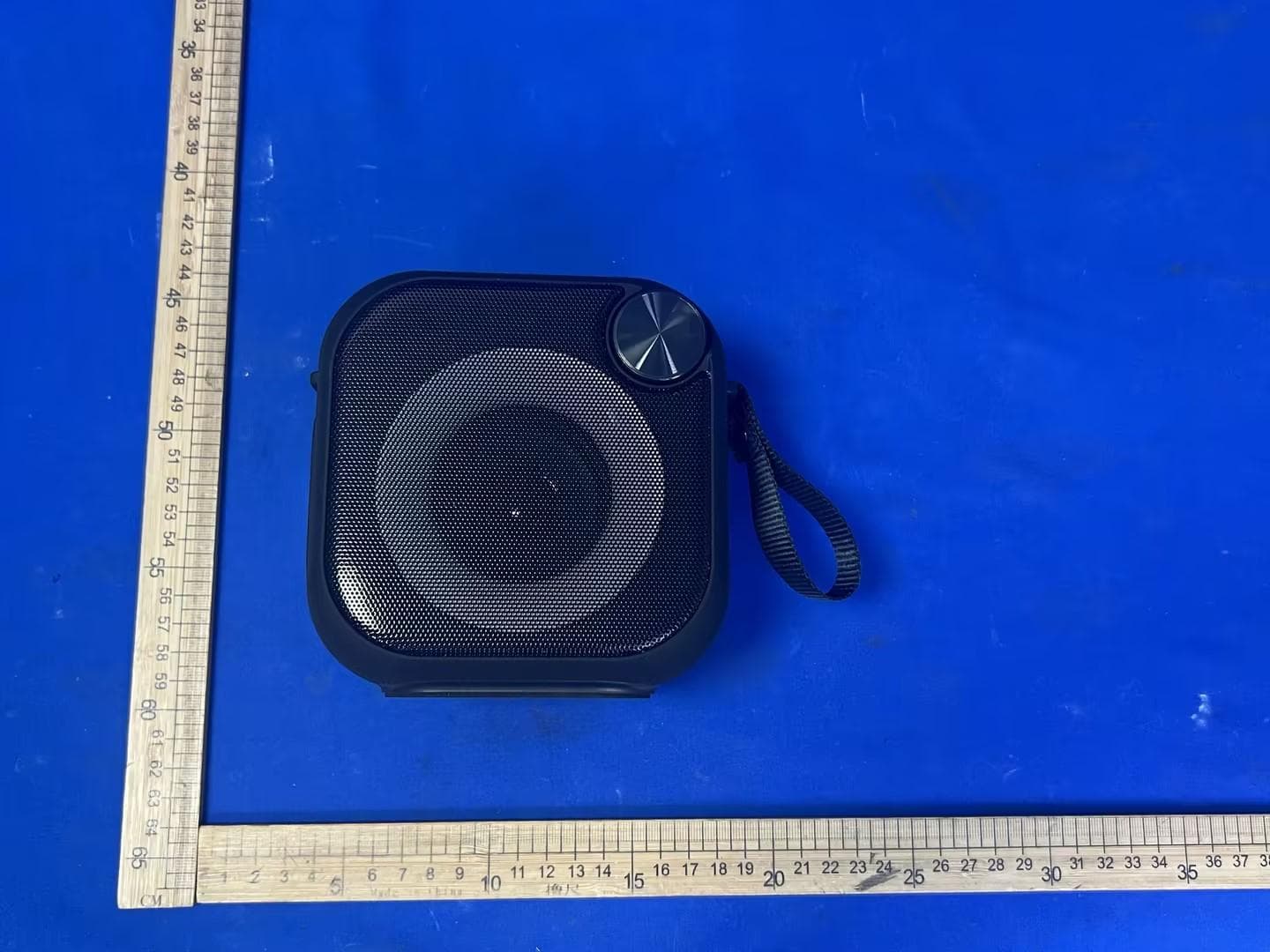 Wireless Speaker - FCC ID 2BQEB-CHJ225 - Shenzhen Cheng Hong Jia Technology Co., Ltd. (2)