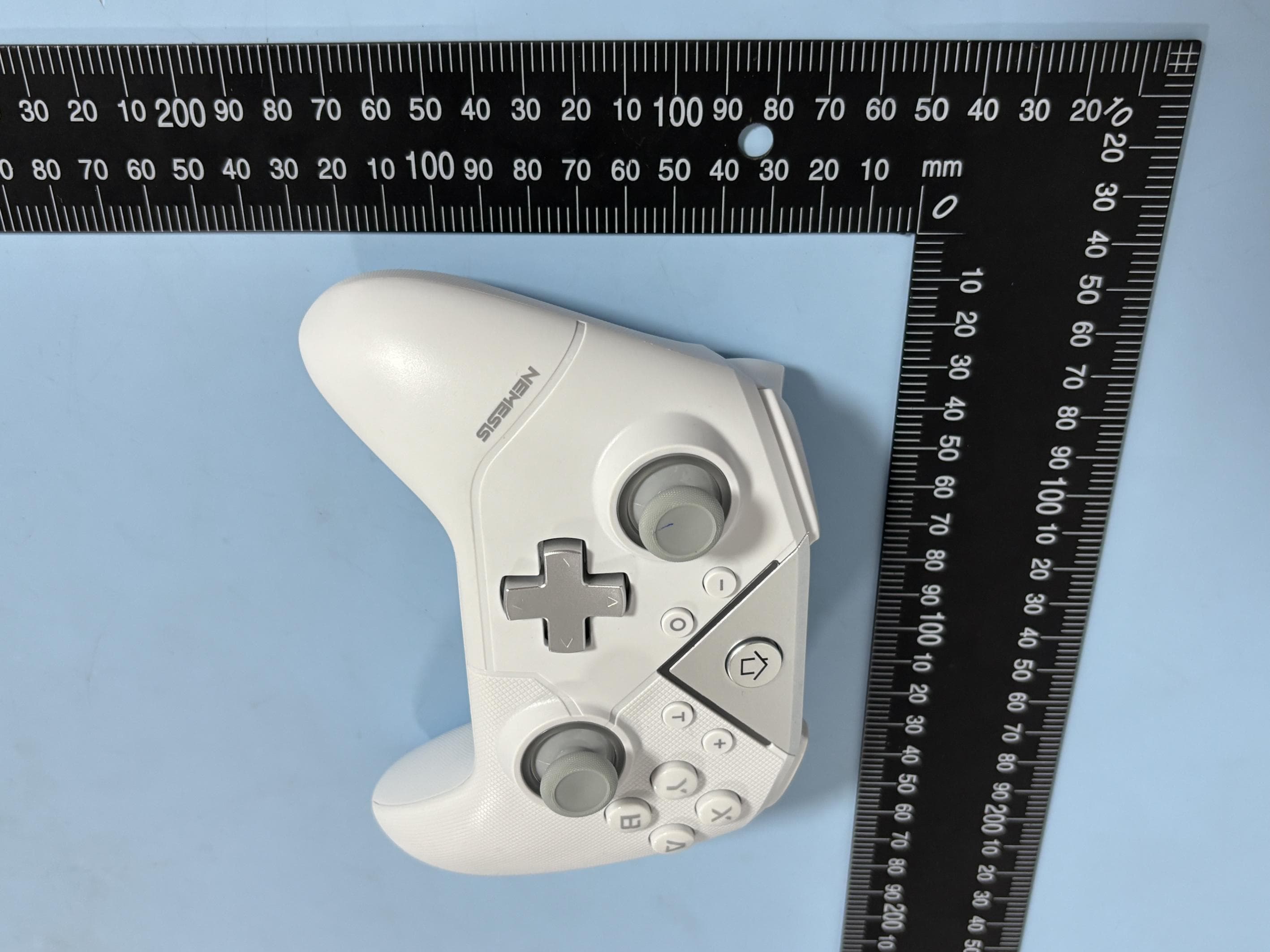 Wireless Game Controller - FCC ID 2BQHB-CM-617 - Dongguan Bolaiyuan Electronic Technology Co., LTD (3)