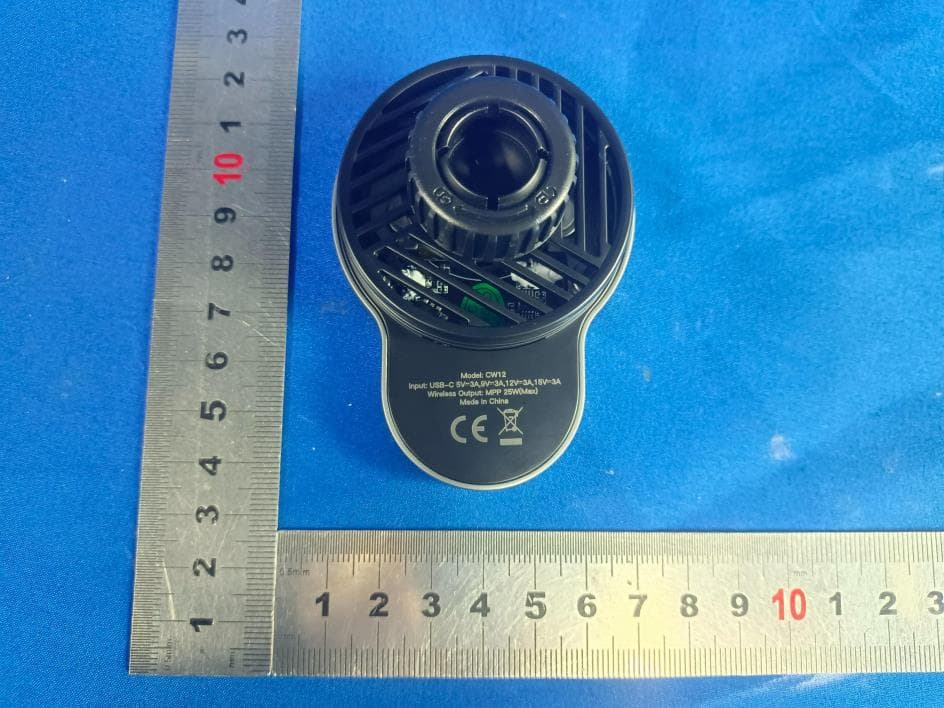 MagWireless Charger - FCC ID 2BQIT-CW12 - DIFUNG SMARTECH INC