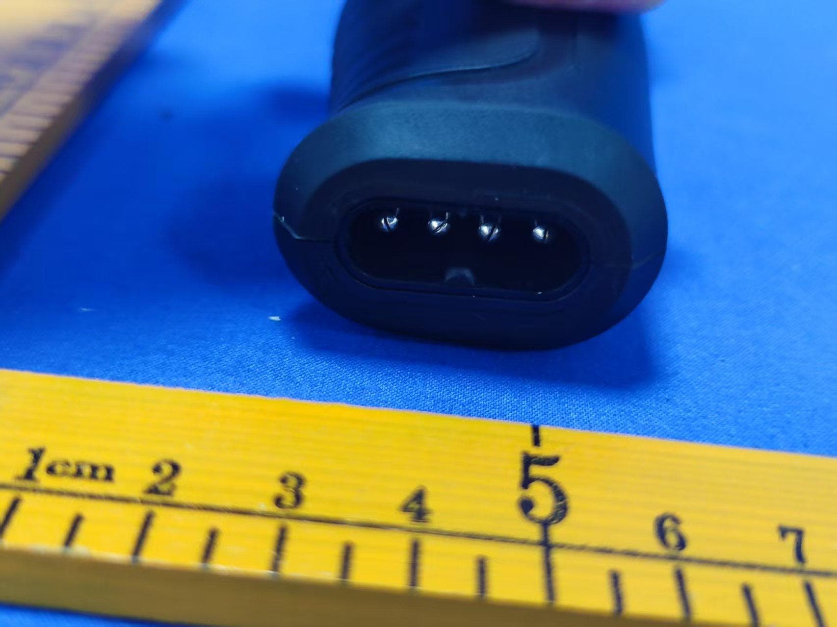 Wireless winch remote control system for vehicle - FCC ID 2BQLG-CM-CRC - Chima Winch (Thailand) Co., Ltd. (4)