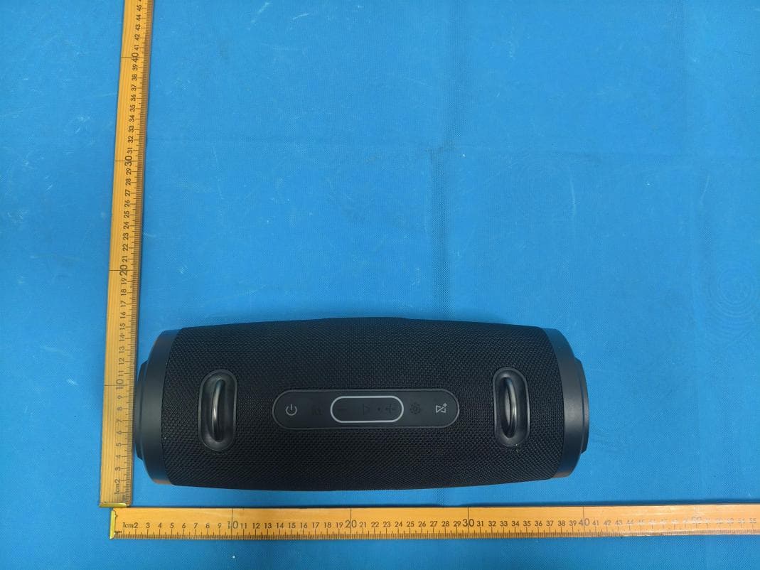 Portable Speaker - FCC ID 2BQMQ-SONIC - Shenzhen Shang Lianhui Electronic Commerce Co, Ltd (4)
