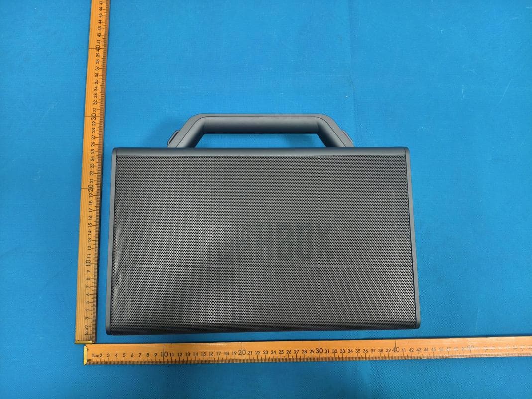 Party Speaker - FCC ID 2BQMQ-THUNDER - Shenzhen Shang Lianhui Electronic Commerce Co, Ltd (4)