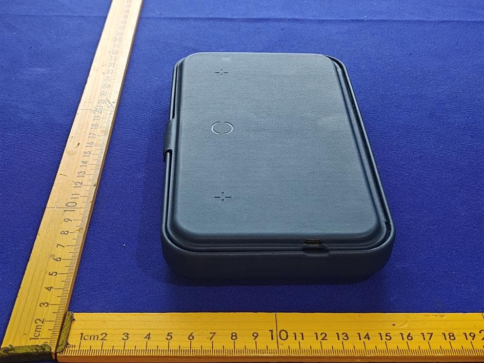 3in1wireless charge - FCC ID 2BQNL-F5401 - DONGGUAN COHESION LEATHER GOODS CO.LTD (2)