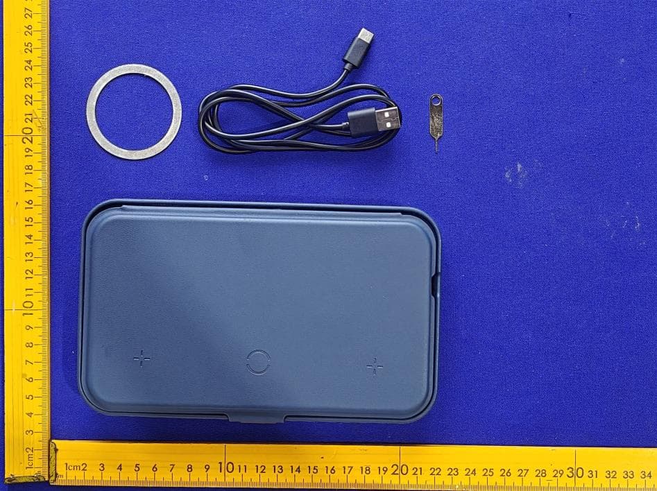 3in1wireless charge - FCC ID 2BQNL-F5401 - DONGGUAN COHESION LEATHER GOODS CO.LTD