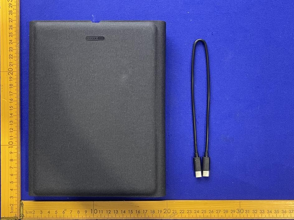 GRID 3-IN-1 MAGNETIC CHARGING STAND FOLDABLE - FCC ID 2BQNL-T151 - DONGGUAN COHESION LEATHER GOODS CO.LTD