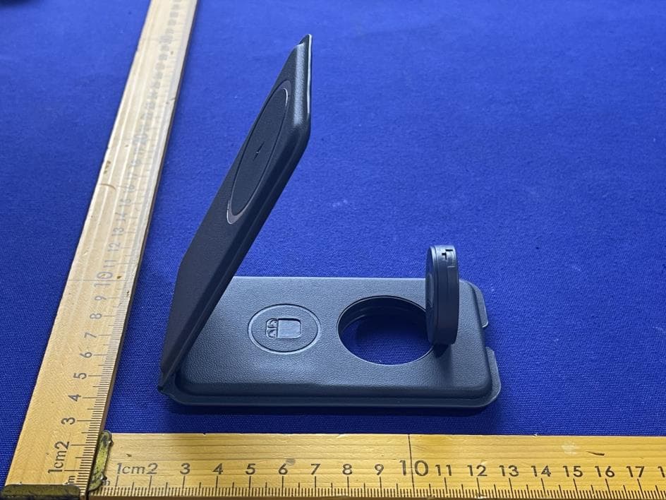 GRID 3-IN-1 MAGNETIC CHARGING STAND FOLDABLE - FCC ID 2BQNL-T92 - DONGGUAN COHESION LEATHER GOODS CO.LTD (5)