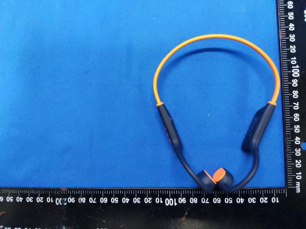 Bone conduction Bluetooth earphones - FCC ID 2BQS5-S7 - Dongguan Xinghexiu Electronic Technology Co., Ltd (3)