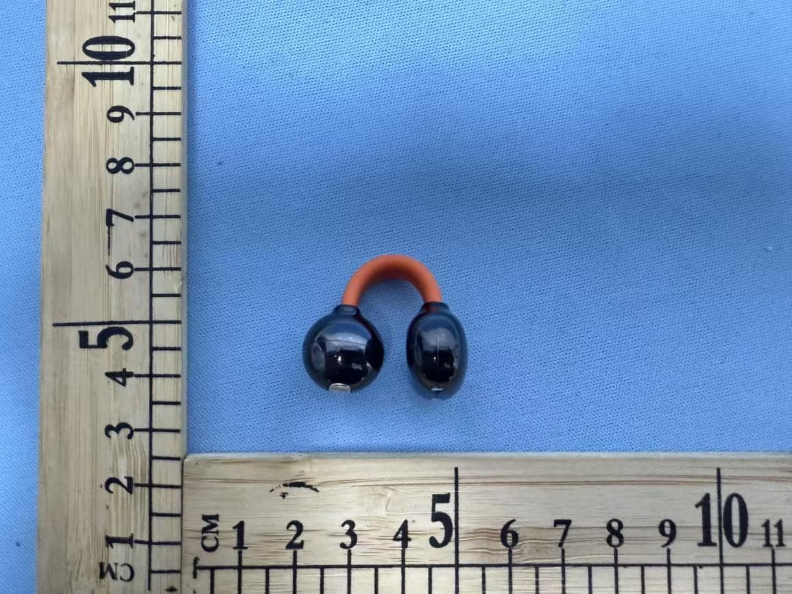 Lighting Earbuds - FCC ID 2BQSI-A9 - Yiwu Feilang Import and Export Co., Ltd. (4)
