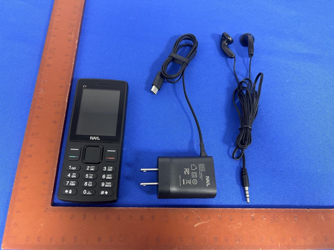 4G Feature Phone - FCC ID 2BQW6-C1 - Navi Mobile LTD (2)