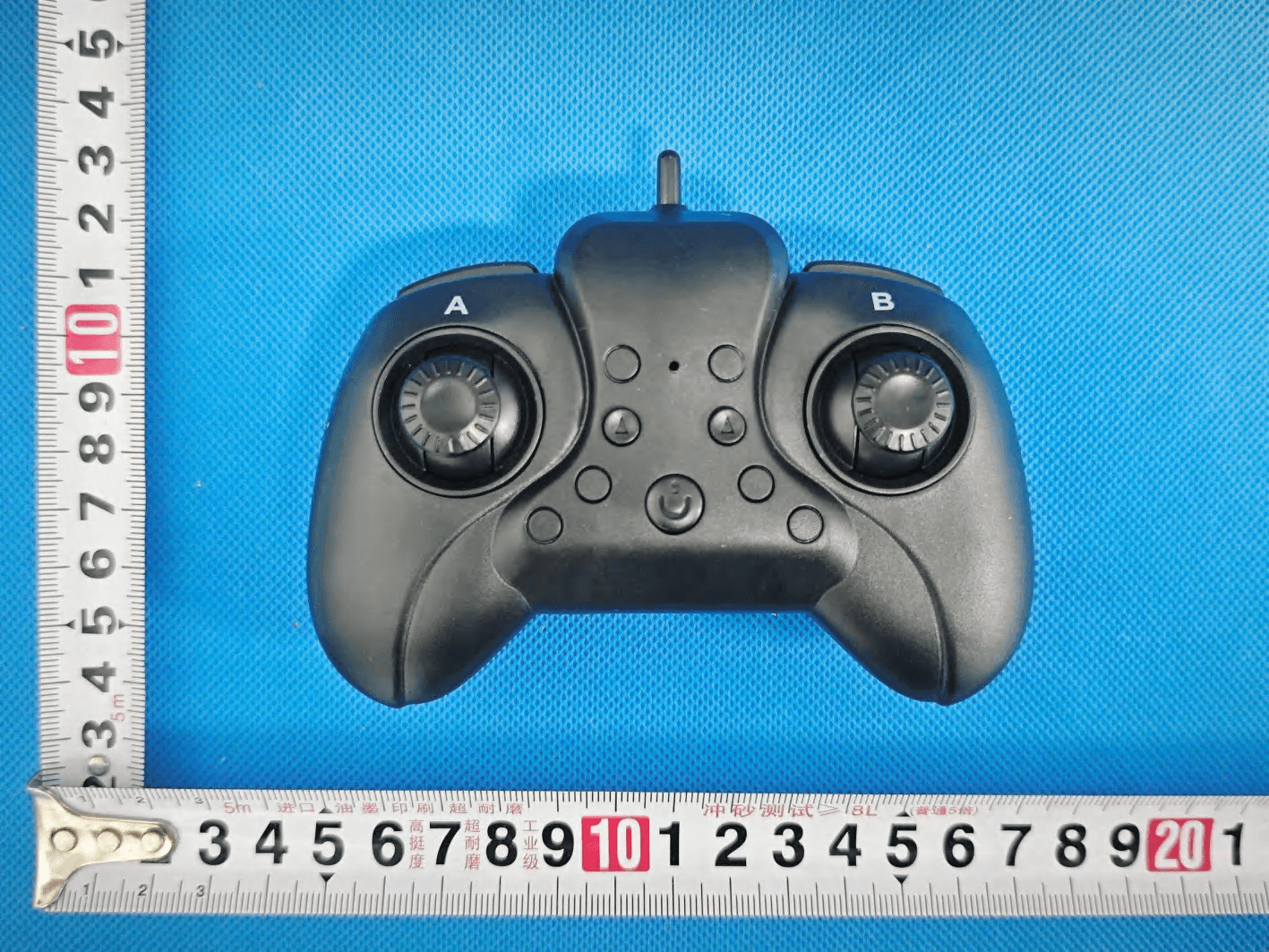 Remote control toy car - FCC ID 2BQZP-HBD88-P83A - Hongbaoda Science and Education Culture Co., Ltd., Chenghai Dist., Shantou City (4)