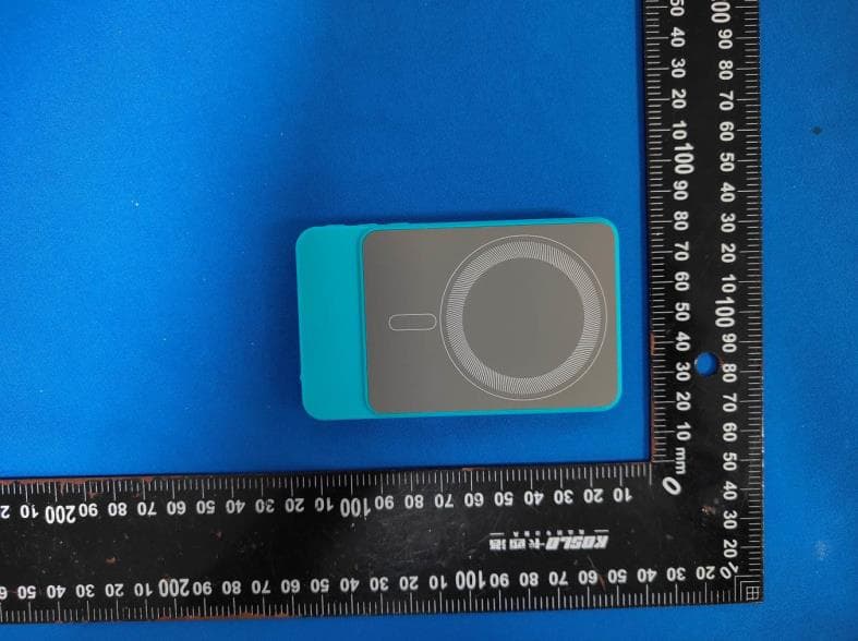 Magnetic selfie screen - FCC ID 2BR3A-SN5 - Shenzhen city Hechuanghui Technology Co., Ltd (4)