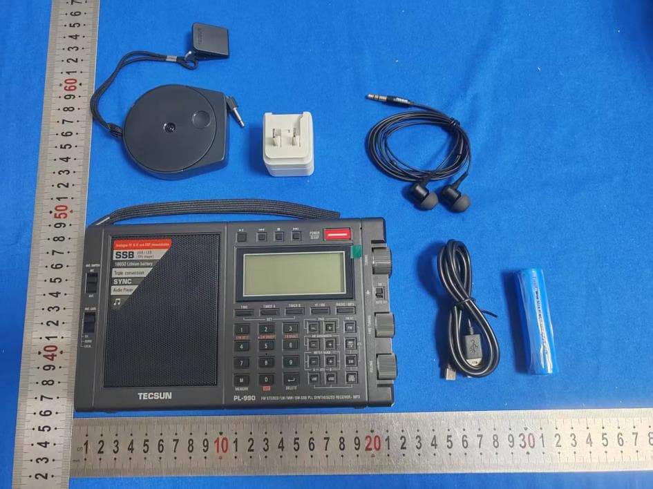 RADIO - FCC ID 2BR4H-PL990 - Kaito Electronics, Inc. (2)