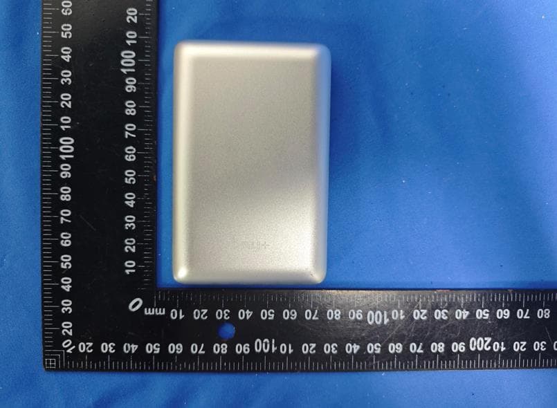 Magnetic Power Bank - FCC ID 2BR4Z-100HWT - US BNY International LLC