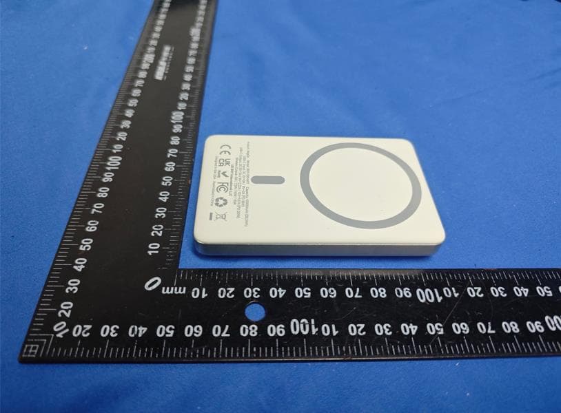 Magnetic Power Bank - FCC ID 2BR4Z-100HWT - US BNY International LLC (4)
