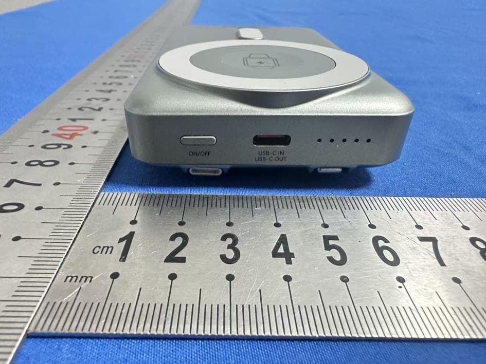 REWONDER Magnetic 7.5W Wireless Power Bank with Built-in Foldable Stand, 10000mAh - FCC ID 2BR9D-CX2 - Shenzhen REMAX Tech. Co., L.T.D (4)