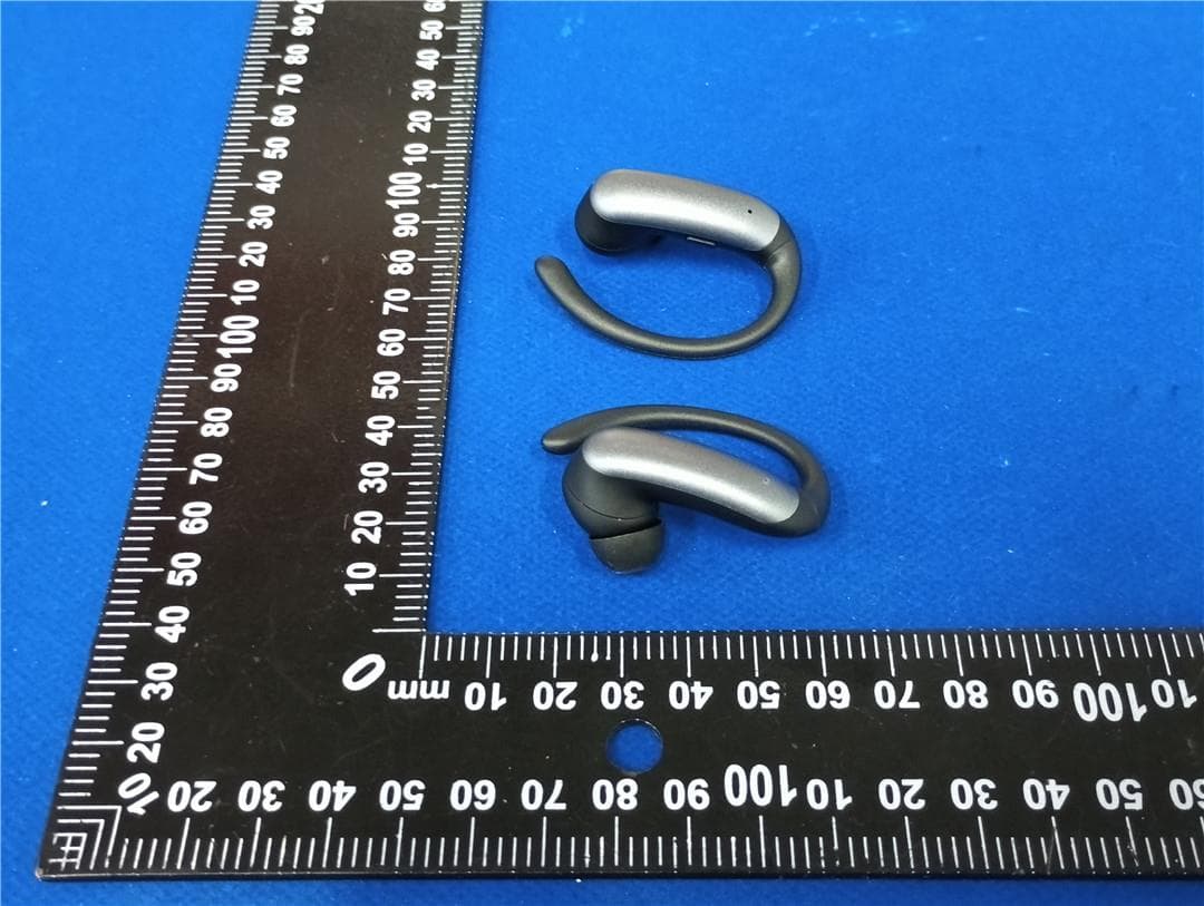 TWS Wireless earphone - FCC ID 2BRD9-M144 - YUEHANG INDUSTRIAL LIMITED (2)
