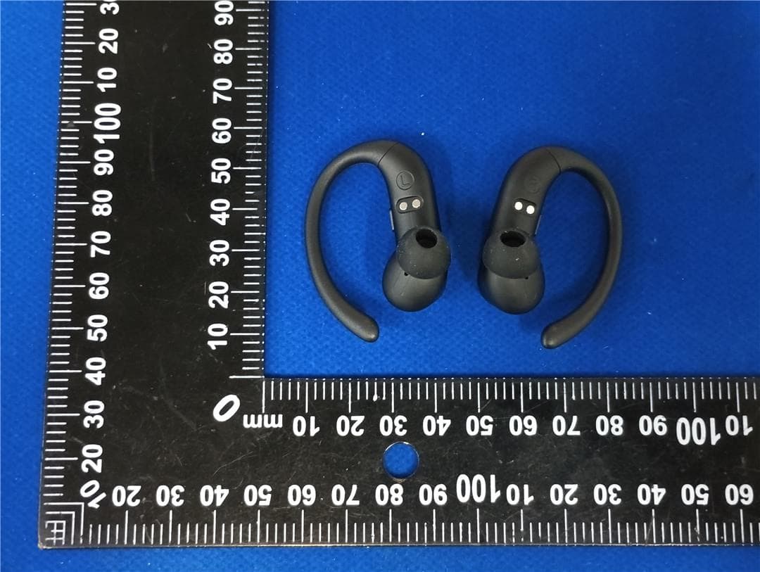 TWS Wireless earphone - FCC ID 2BRD9-M144 - YUEHANG INDUSTRIAL LIMITED (5)