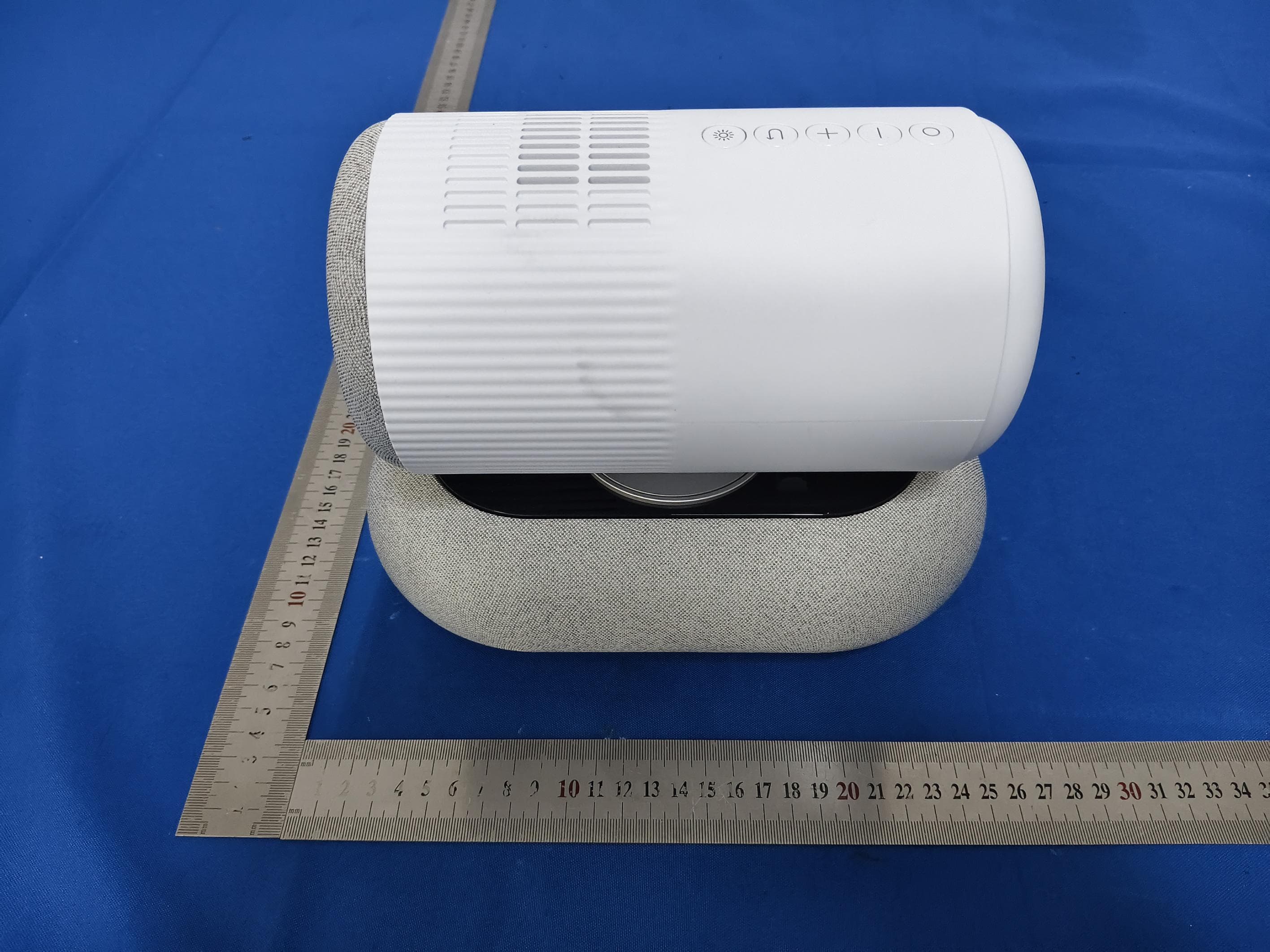 Veho Quda Titan Pro Projector - FCC ID 2BRDS-VPJ-004-TP - Veho Uk Ltd (2)
