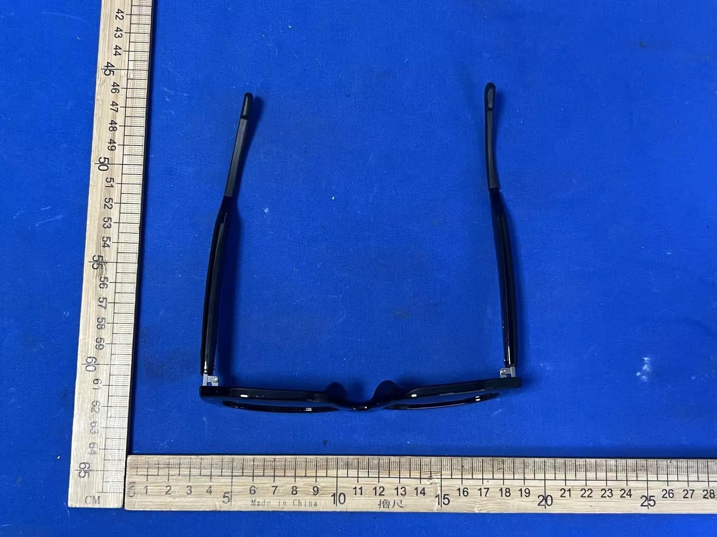 Szsmartglasses - FCC ID 2BRGE-W01 - Deep Intelligence Technology (Wenzhou) Co., Ltd.