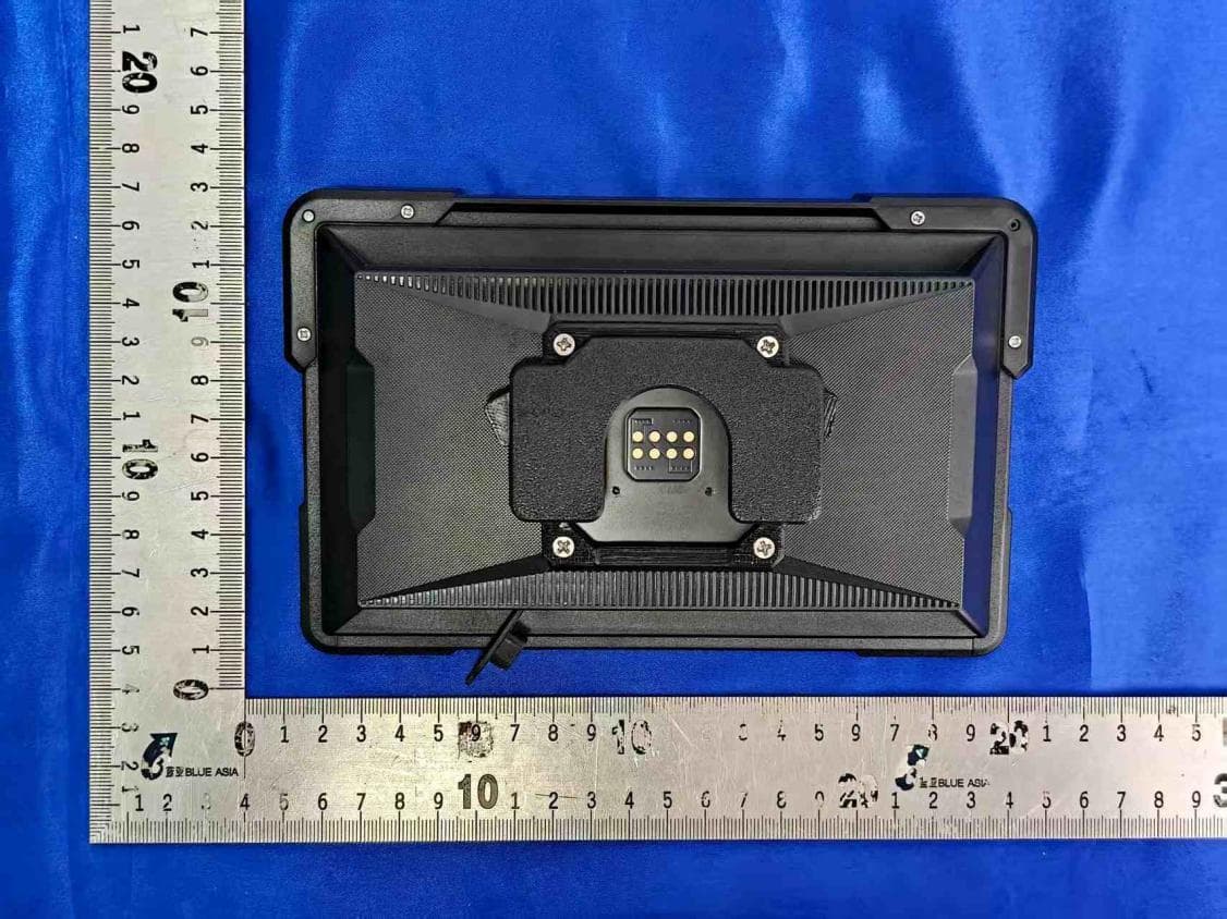 Motorcycle Carplay HD Touch Screen - FCC ID 2BRHI-MOX - Shenzhen Ruist Import and Export Trading Co., Ltd.