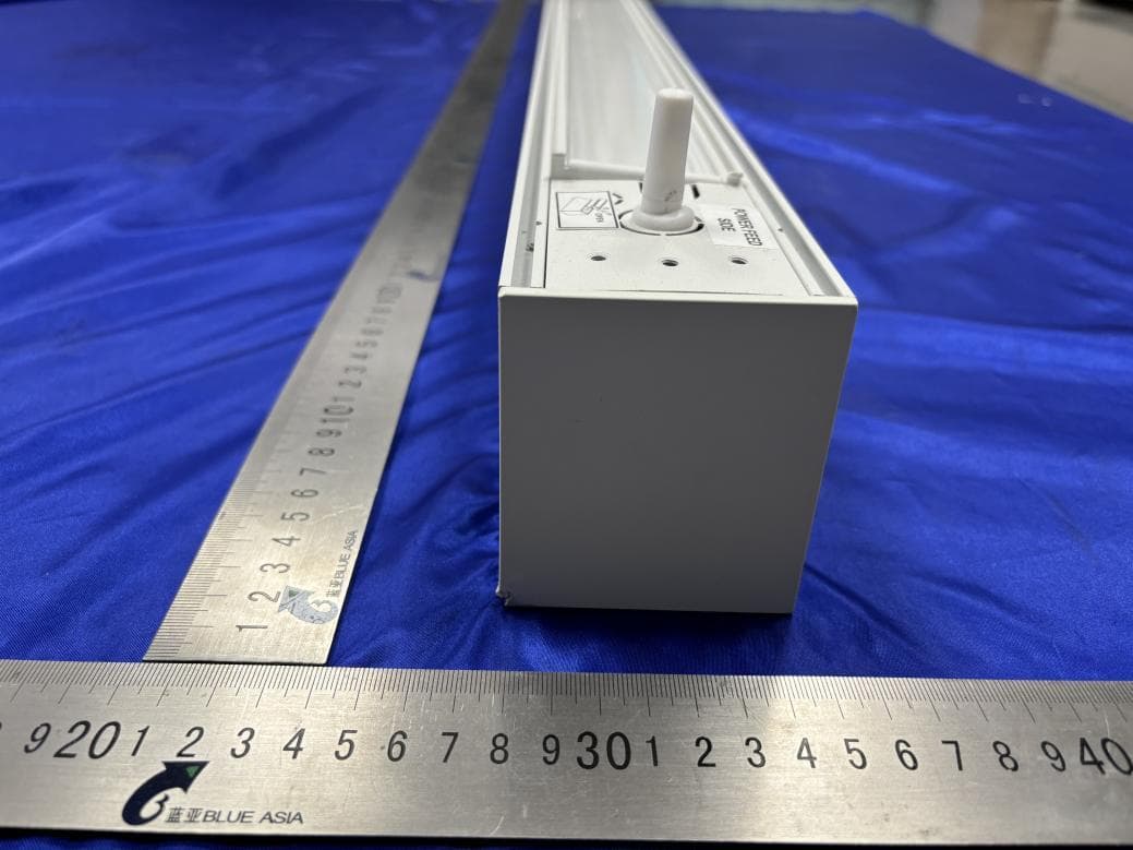 LED LINEAR LIGHT - FCC ID 2BRHR-2LSUD - Foshan wisdom light Co.,ltd (2)