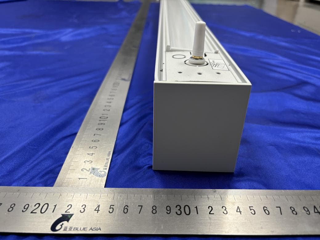 LED LINEAR LIGHT - FCC ID 2BRHR-2LSUD - Foshan wisdom light Co.,ltd