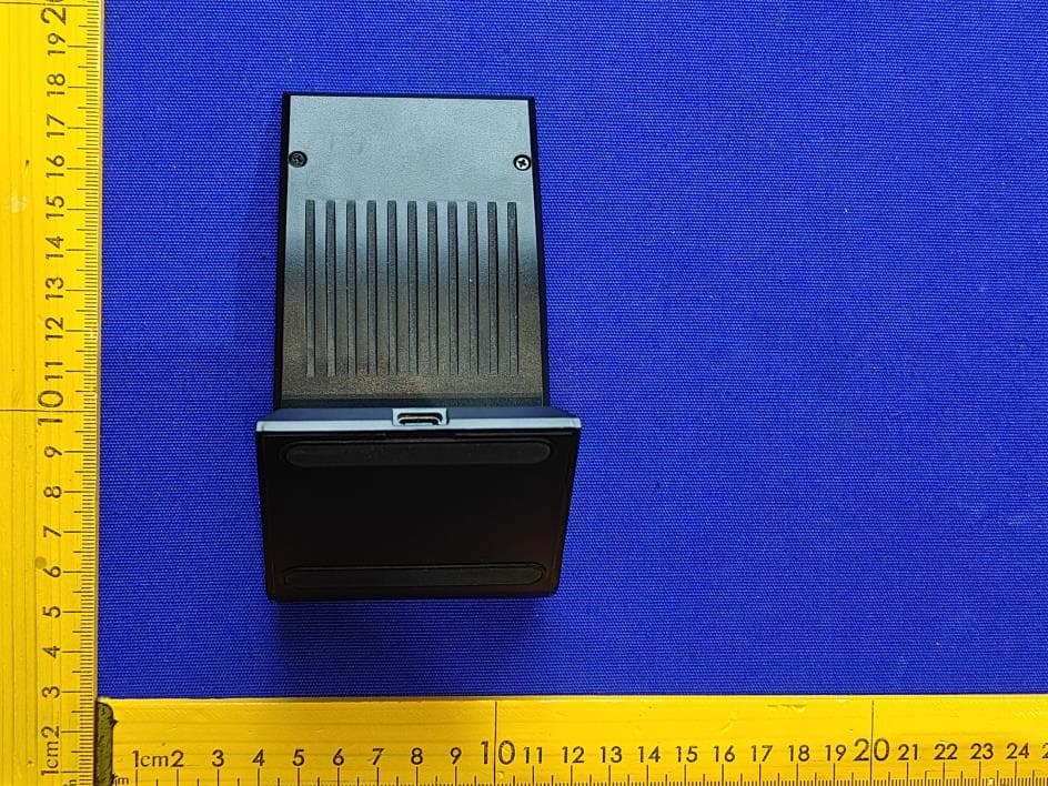Wireless Charging Stand - FCC ID 2BRMR-CA-15T-1 - Shenzhen Hengweida Trading Co., Ltd. (2)