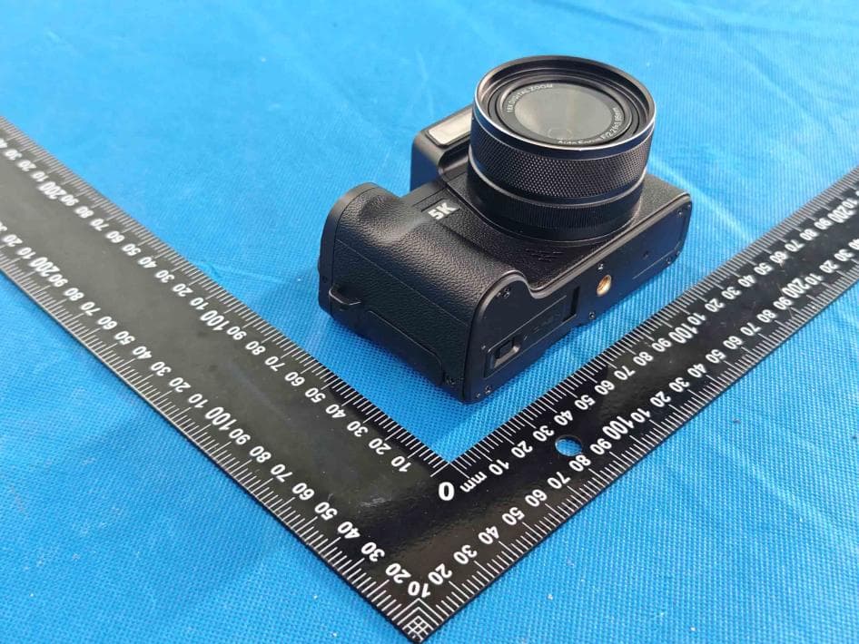 Digital Camera - FCC ID 2BROI-D75 - SHENZHEN DELANDA TECHNOLOGY CO., LTD.