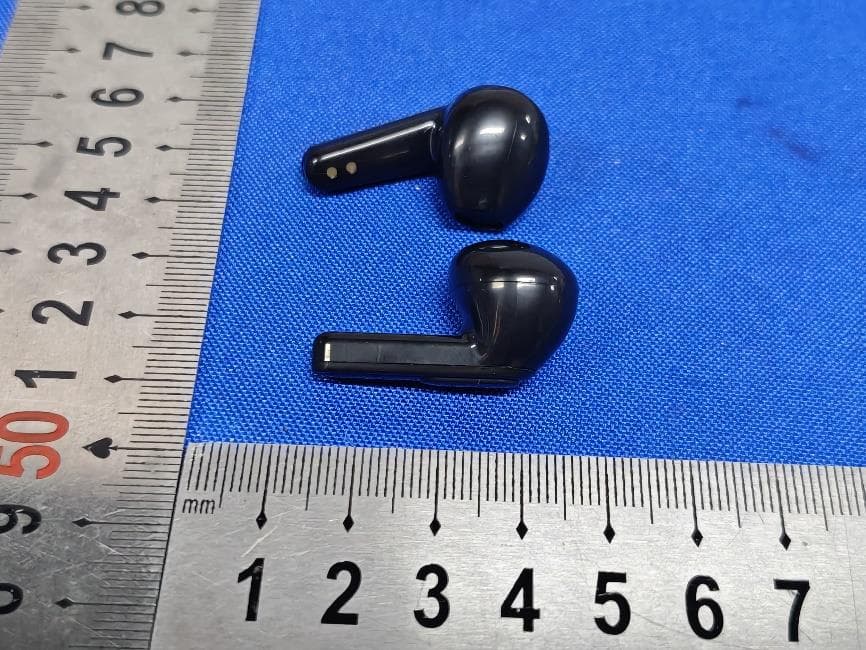 WIRELESS EARBUDS - FCC ID 2BRPU-R80 - Shenzhen Donghaorong Technology Co., LTD (3)