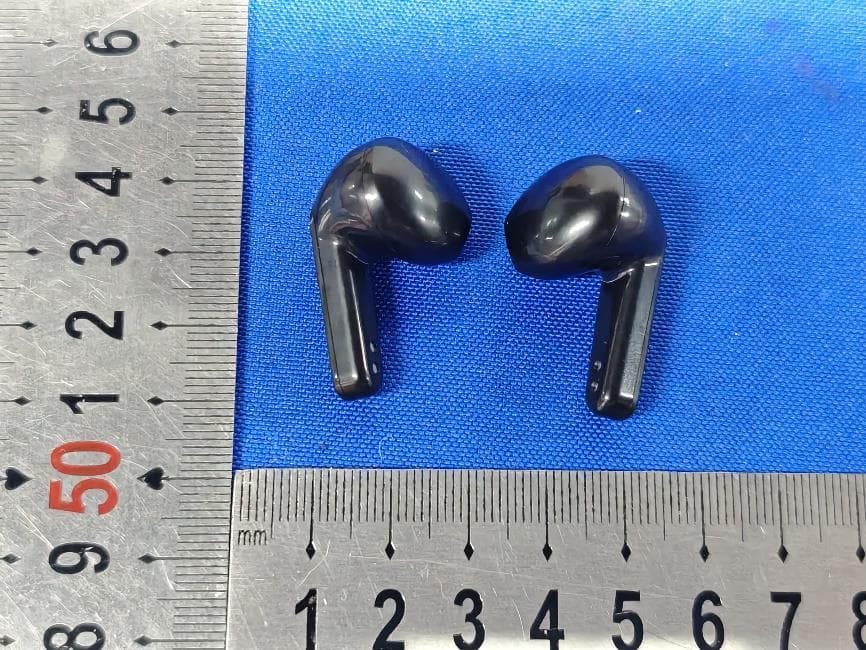 WIRELESS EARBUDS - FCC ID 2BRPU-R80 - Shenzhen Donghaorong Technology Co., LTD