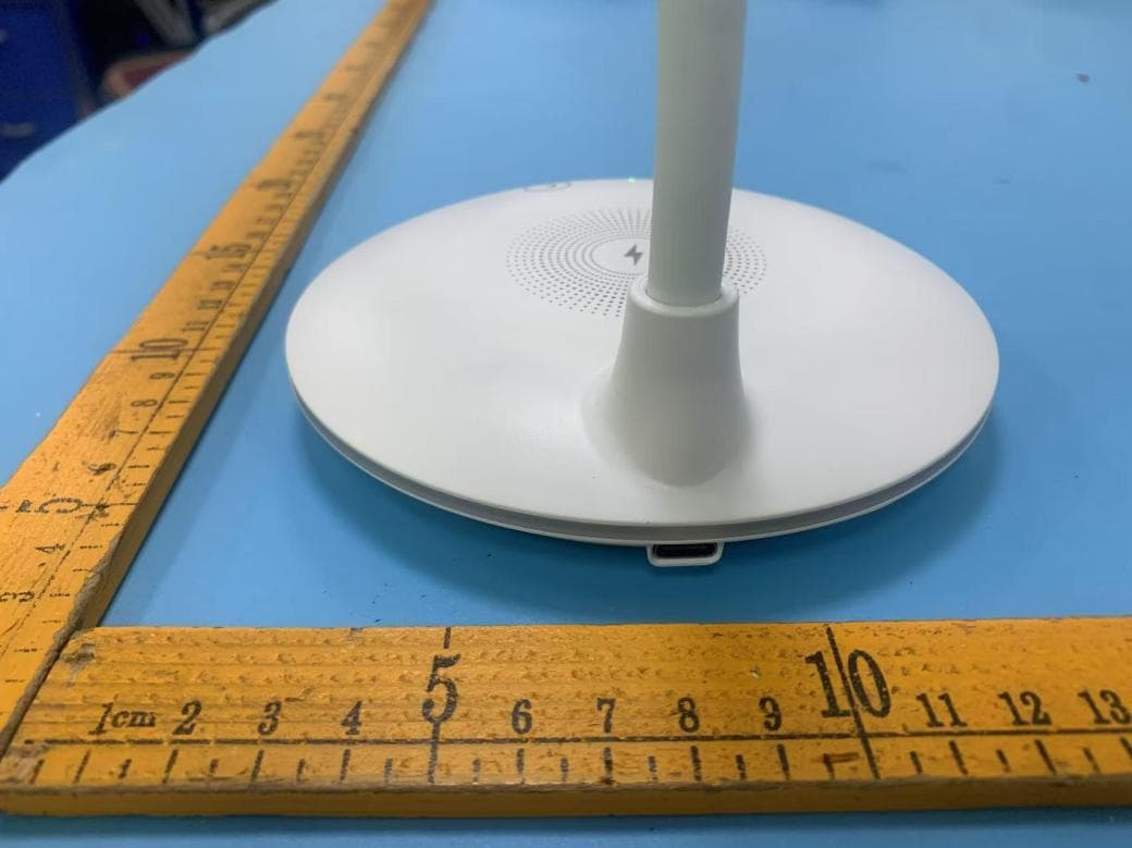Wireless Multifunctional LED desk lamp - FCC ID 2BRR4-W015HJ03 - Dongguan Hongji Electronic Technology Co., Ltd (4)