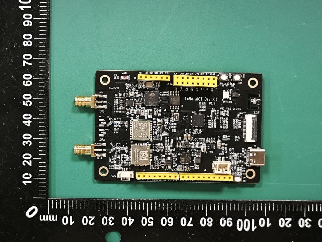 LoRa AIOT Development Kit - FCC ID 2BRTY-DEVK - Shenzhen Qianhai Linghangwan Technology Co., Ltd. (3)
