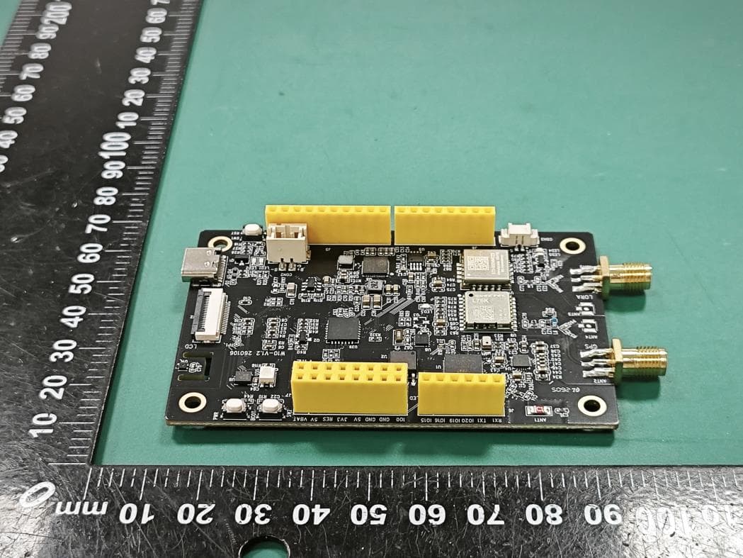 LoRa AIOT Development Kit - FCC ID 2BRTY-DEVK - Shenzhen Qianhai Linghangwan Technology Co., Ltd. (4)