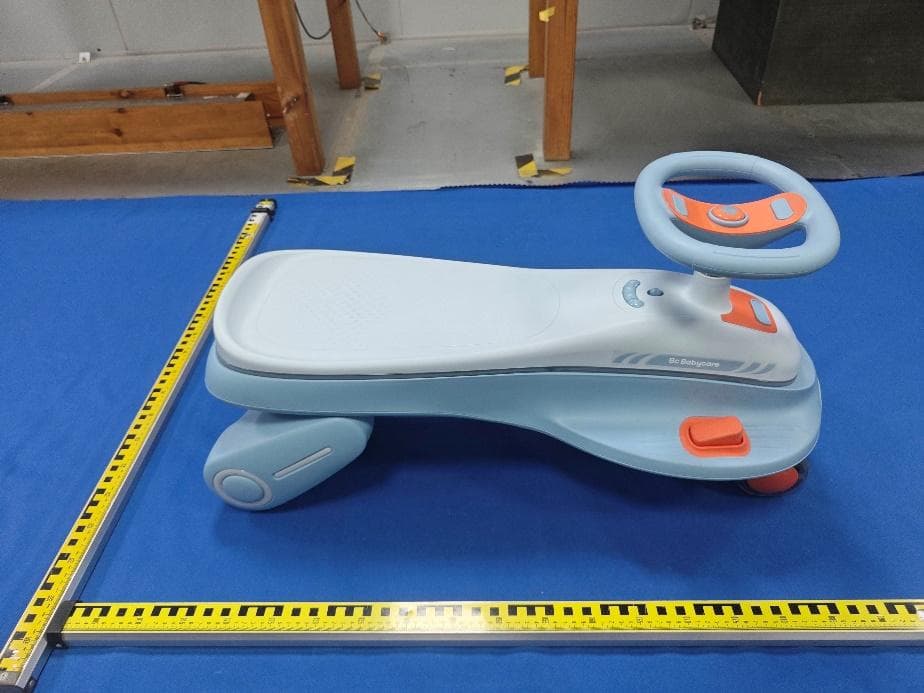 Electric wiggle Car - FCC ID 2BRWU-BC2407312 - HANGZHOU BABYCARE INDUSTRIAL CO., LTD. (4)