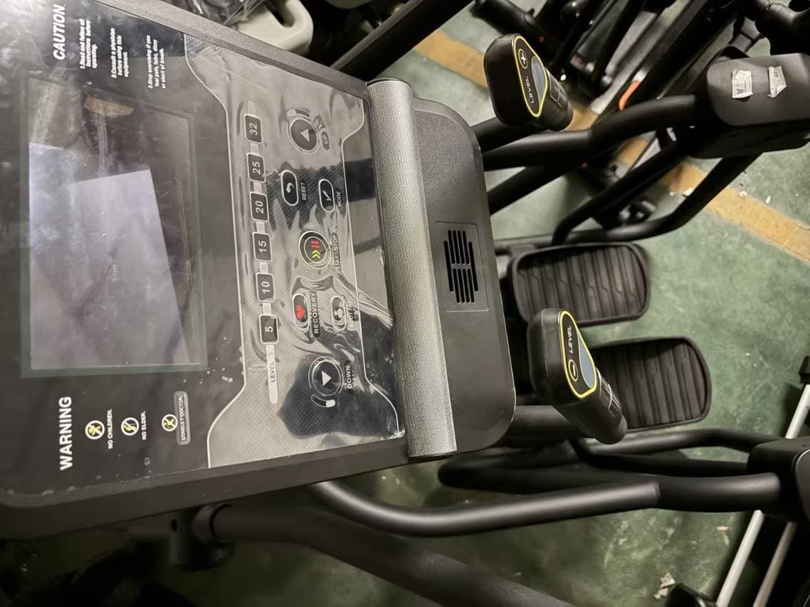 Elliptical Trainer - FCC ID 2BS2S-CT21PRO - XIAMEN ZHOULONG SPORTING GOODS CO., LTD (3)