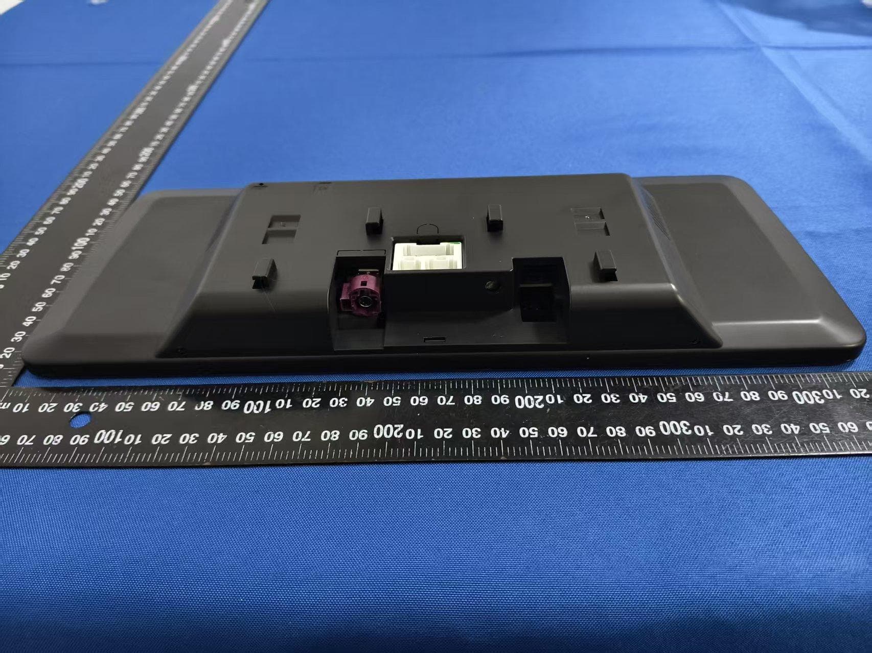 In-car wireless CarPlay/Android Auto touchscreen - FCC ID 2BS4R-HL-8368XU - Shenzhenshi Haolaikeji Youxian Gongsi