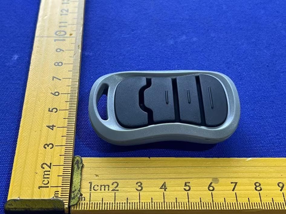 Remote Control Transmitter - FCC ID 2BS5P-SYHGR17 - Xiamen October Red Industry and Trade Co., Ltd. (5)