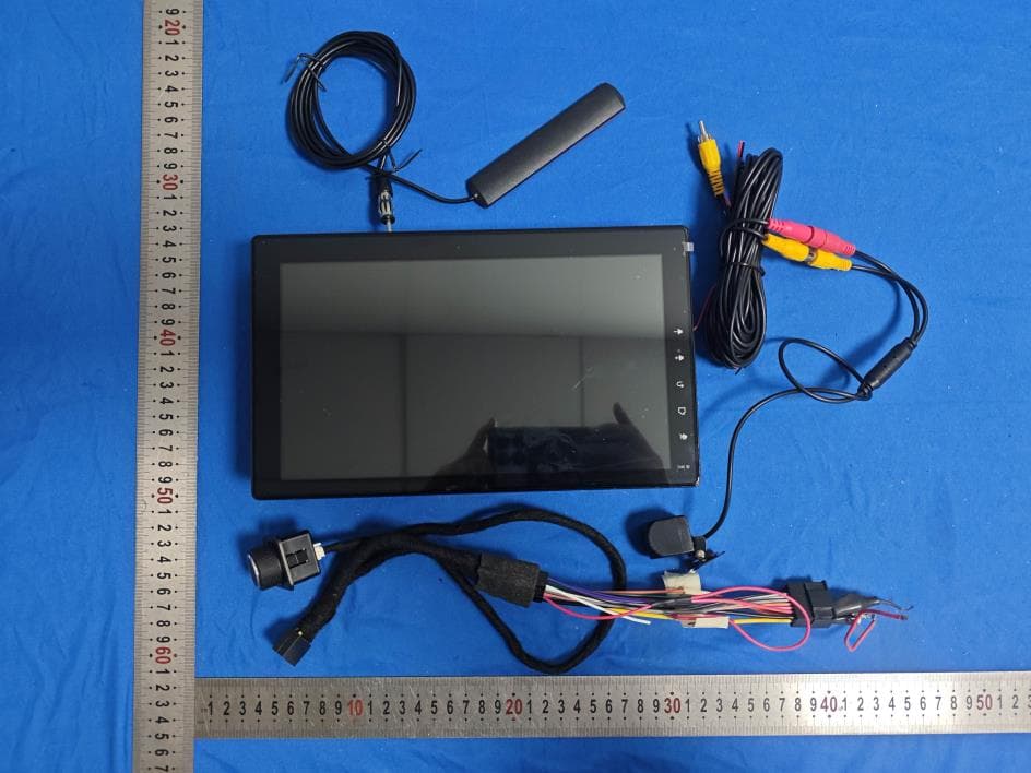 car dashboard - FCC ID 2BS5R-0906-CLD - Honor LSV, LLC