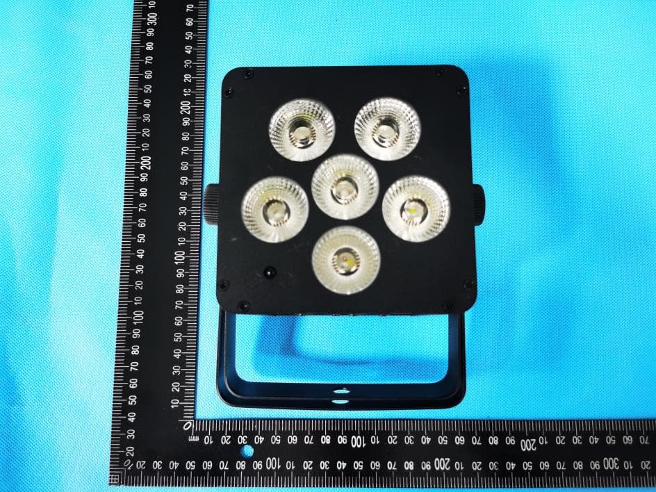 stage light - FCC ID 2BS6H-BAT-06 - Guangzhou Xinyu stage lighting and sound equipment Co., LTD