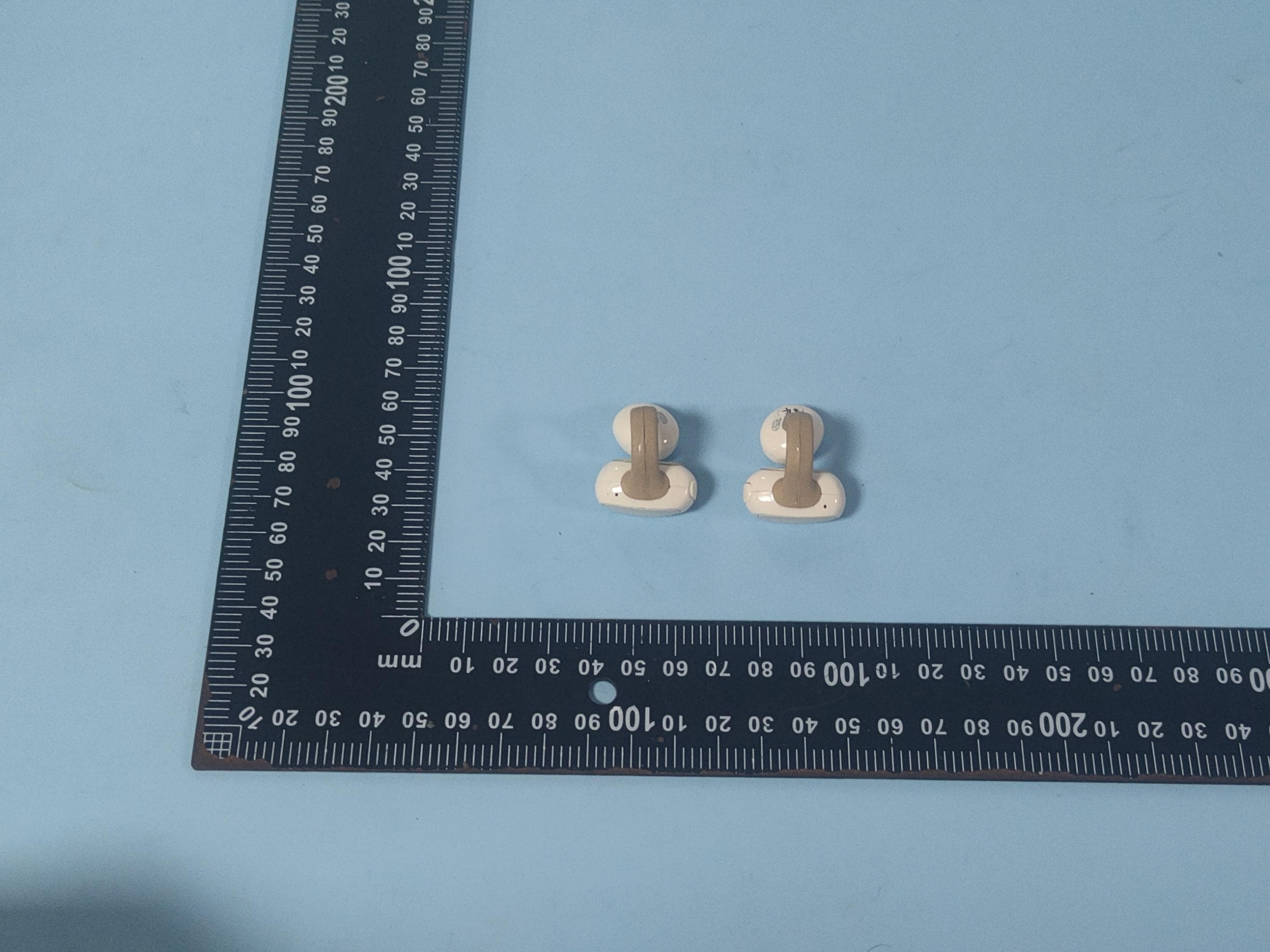 Hera Leto Clip - FCC ID 2BS6O-OLN900 - Hera Leto Limited (5)