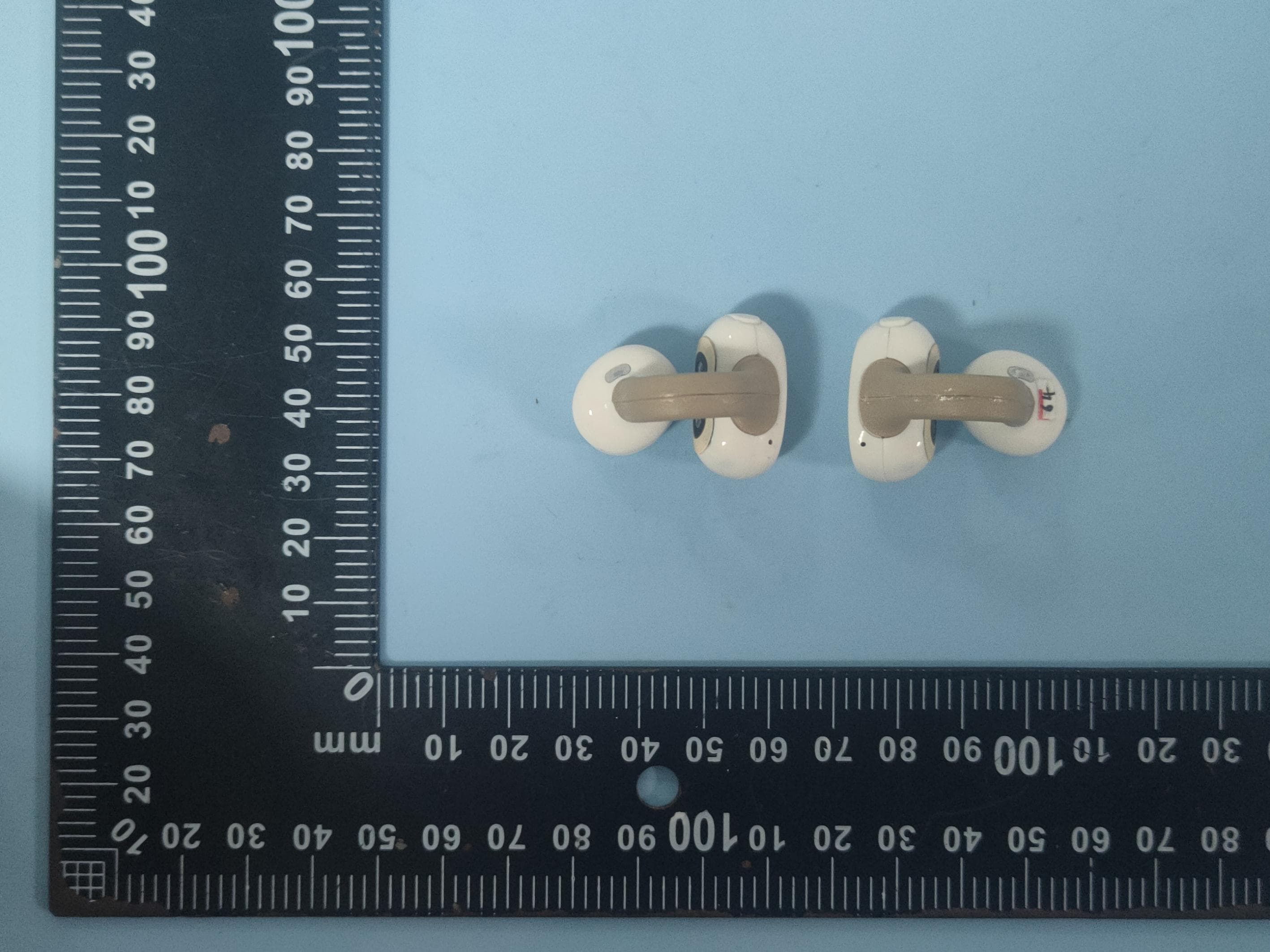 Hera Leto Clip - FCC ID 2BS6O-OLN900 - Hera Leto Limited (2)