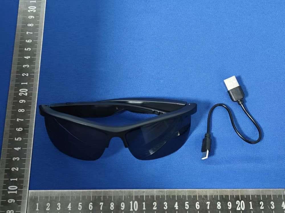 Bluetooth glasses - FCC ID 2BS7D-02PR0 - Shenzhen Karuiqi Technology Co., Ltd (3)